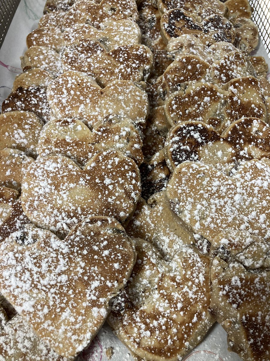 ChefRobWilliams's tweet image. Happy Santes dwynwen day from all @HolroydHowe @RydalPenrhos @Traceykeane123