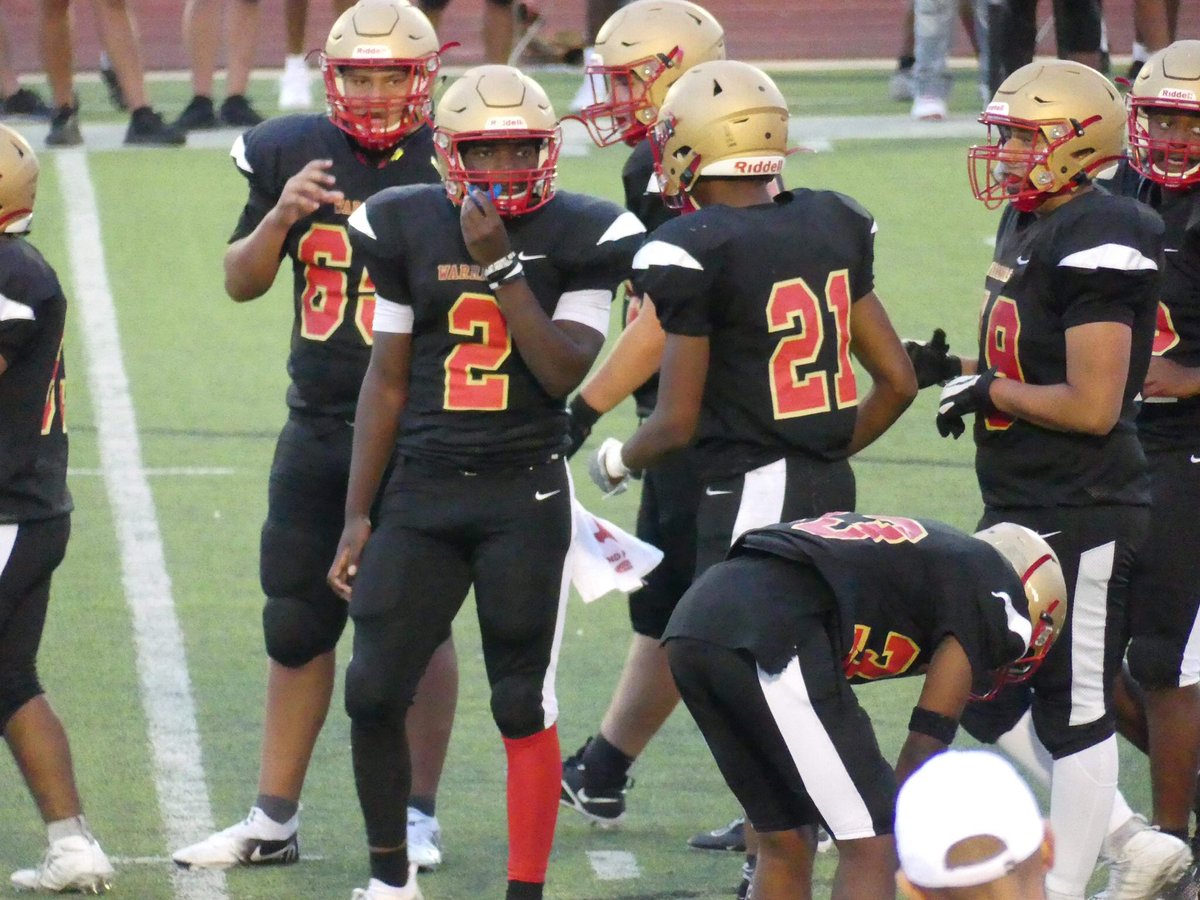 MrKHarris76's tweet photo. Kaleb Harris #MakingOfABeast #ClassOf2024 #ProStyleQB #SGPWarriors https://t.co/aclyAHkdM8