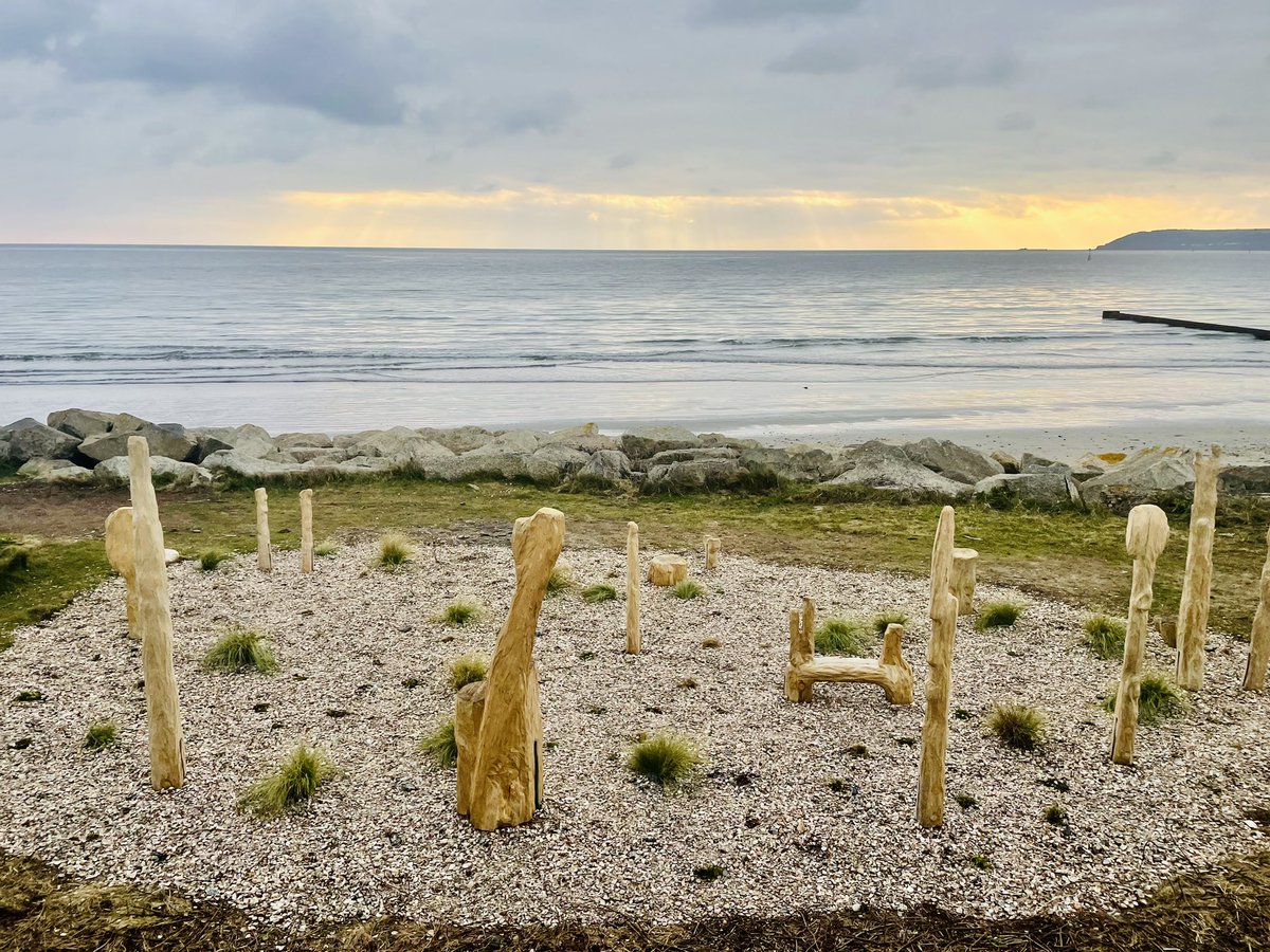 BattyBattsPZ's tweet photo. #Gwelen by @ArtistEmmaSmith 👍 fantastic, fun, and brilliant to have a sit down on sculptures to rest the legs &amp; take in the view!
#Longrock #Marazion #Penzance https://t.co/Qpl15nrWeF