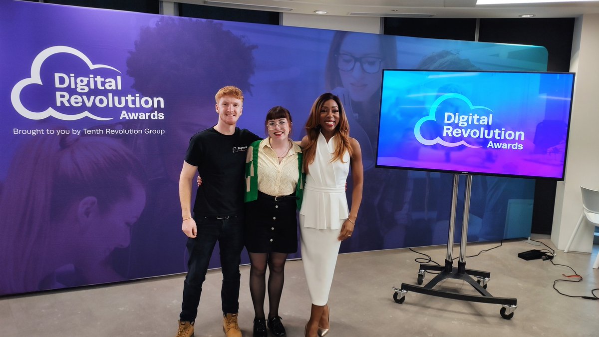 Such a joy to be filming with @tenthrevgroup and the fabulous @MaxineNwaneri in London for the 2022 Digital Revolution Awards. Thanks for having us guys. 
#VideoMarketing #Engagementring