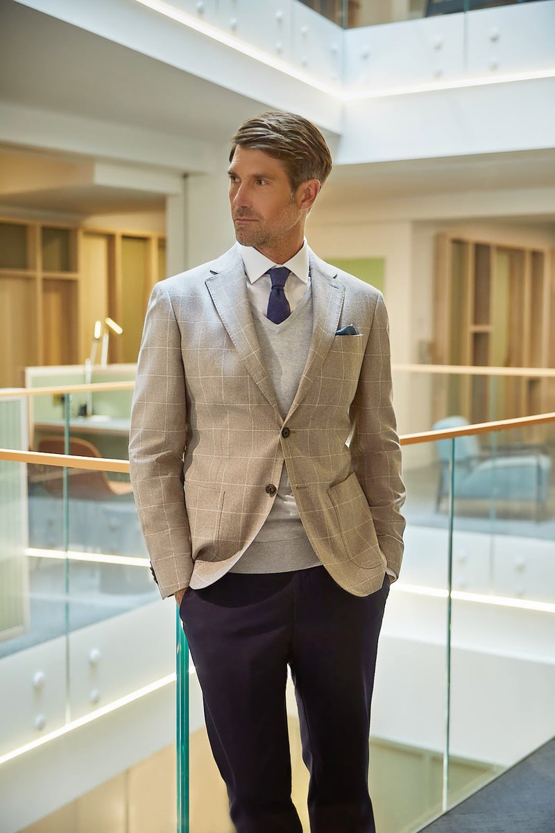 This Lexington blazer is the perfect go to for layering with any look. 

Shop the look here&gt; bit.ly/32ryXrE