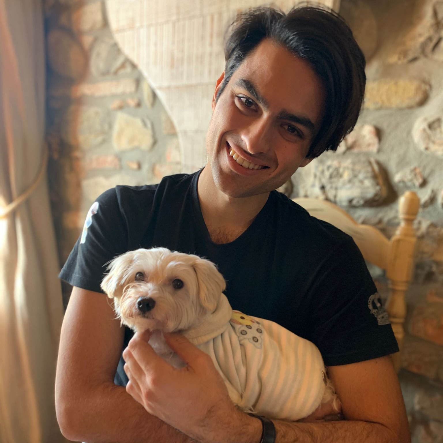 FJ9rOwZWQAMM0T_.jpg:large