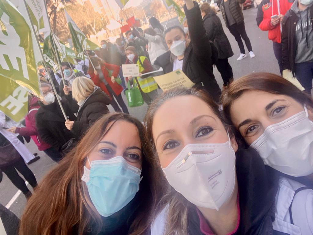 SATSEHUMT's tweet photo. Sense infermeres no hi ha sanitat.
Iniciem mobilitzacions. Ja n'hi ha prou. 
#josepmariaargimon
@perearagones
@uchcat
#CAPSS
#ACES
#SatseCatalunya https://t.co/GUqtFngVtp