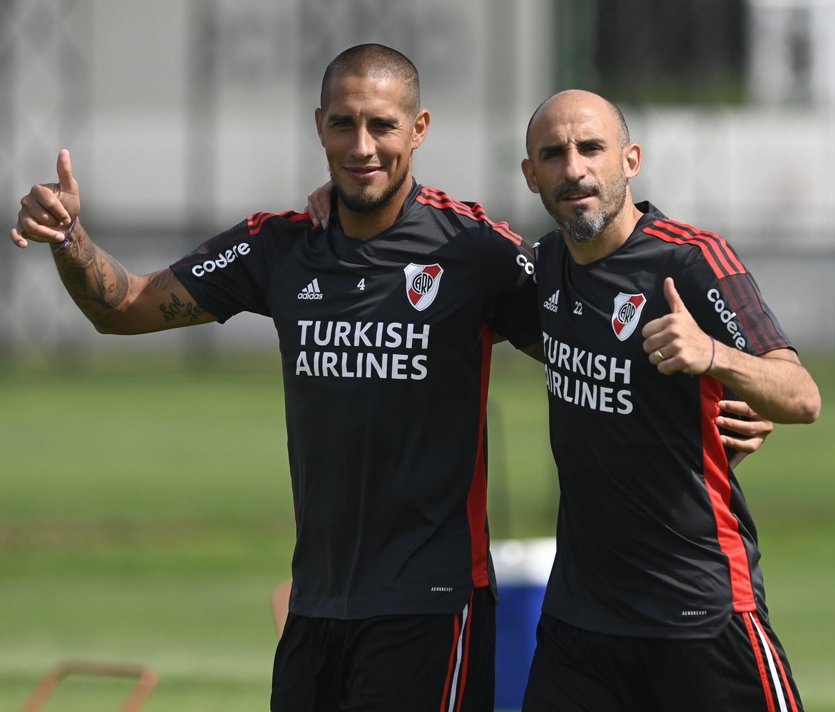 RiverPlate's tweet photo. 𝑳𝑬𝒀𝑬𝑵𝑫𝑨𝑺. 🛡
#River2022 https://t.co/VZkS49n16p