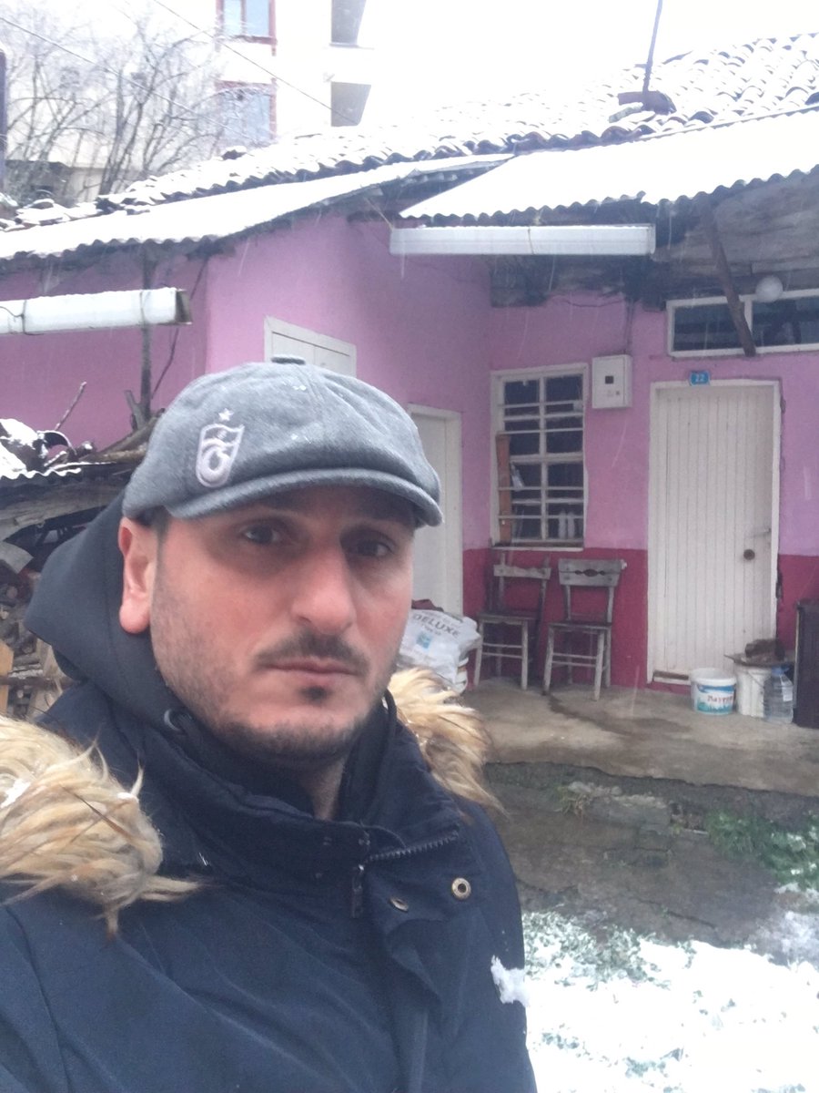 gazi_2139's tweet photo. Tarihi yaşanmışlıkların olduğu,Dede evimiz. 🏠
#taşönü
#Pirgi https://t.co/XYQteEO8iT