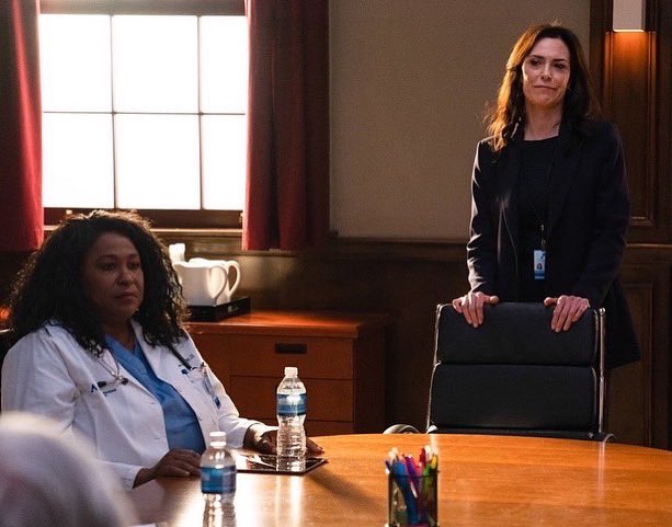 sandy21mae's tweet photo. A lot of feelings are happening tonight on the newest episode of #NewAmsterdam!

10/9c on #NBC, next day on #PeacockTV &amp; #Hulu

#UntoTheBreach 
Directed by #StephenKay
Written by #AllenLSowelle 

#DamFam https://t.co/d0Hk32RwZZ