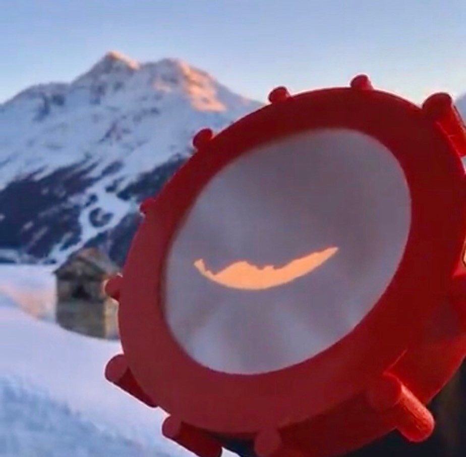SeVoSpace's tweet photo. Sunset tonight - seen on the screen of my 3D printed sun funnel.
Image credit: @SeVoSpace
#sun #sunset #alps #sunfunnel #3dprint #universe #astronomy #astrophotography #budget https://t.co/8dRHu79wuN