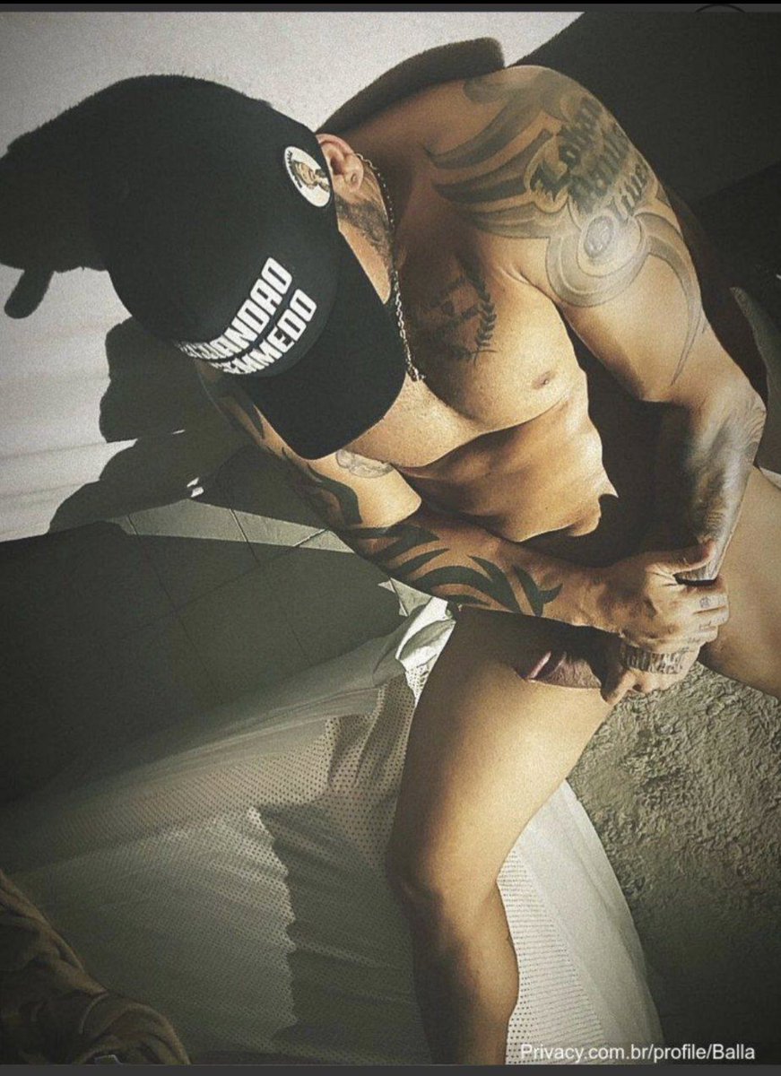 dixxboy's tweet photo. Gente os nudez do  Hadson ex BBB 😈 https://t.co/vM2uN3VOqb