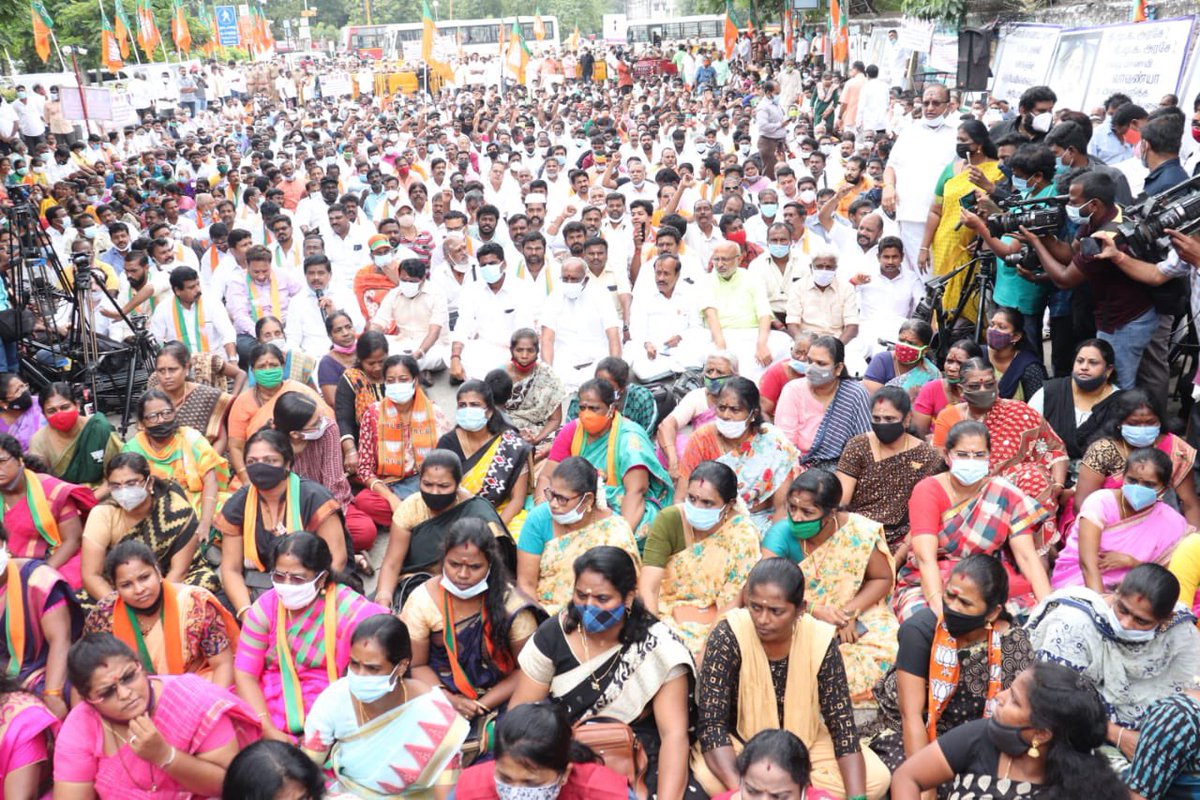 amitmalviya's tweet photo. The BJP under the leadership of @annamalai_k ups the ante in Chennai, demands justice for Lavanya, the 17 year old who committed suicide under pressure from her school to embrace Christianity.

The DMK Govt, which was denying the conversion angle has been forced to acknowledge… https://t.co/S6b2Kv4l97