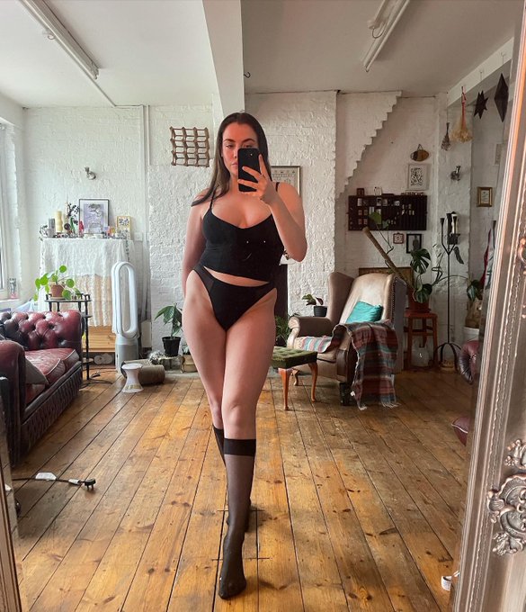 Hi https://t.co/VHd4MqfaOP