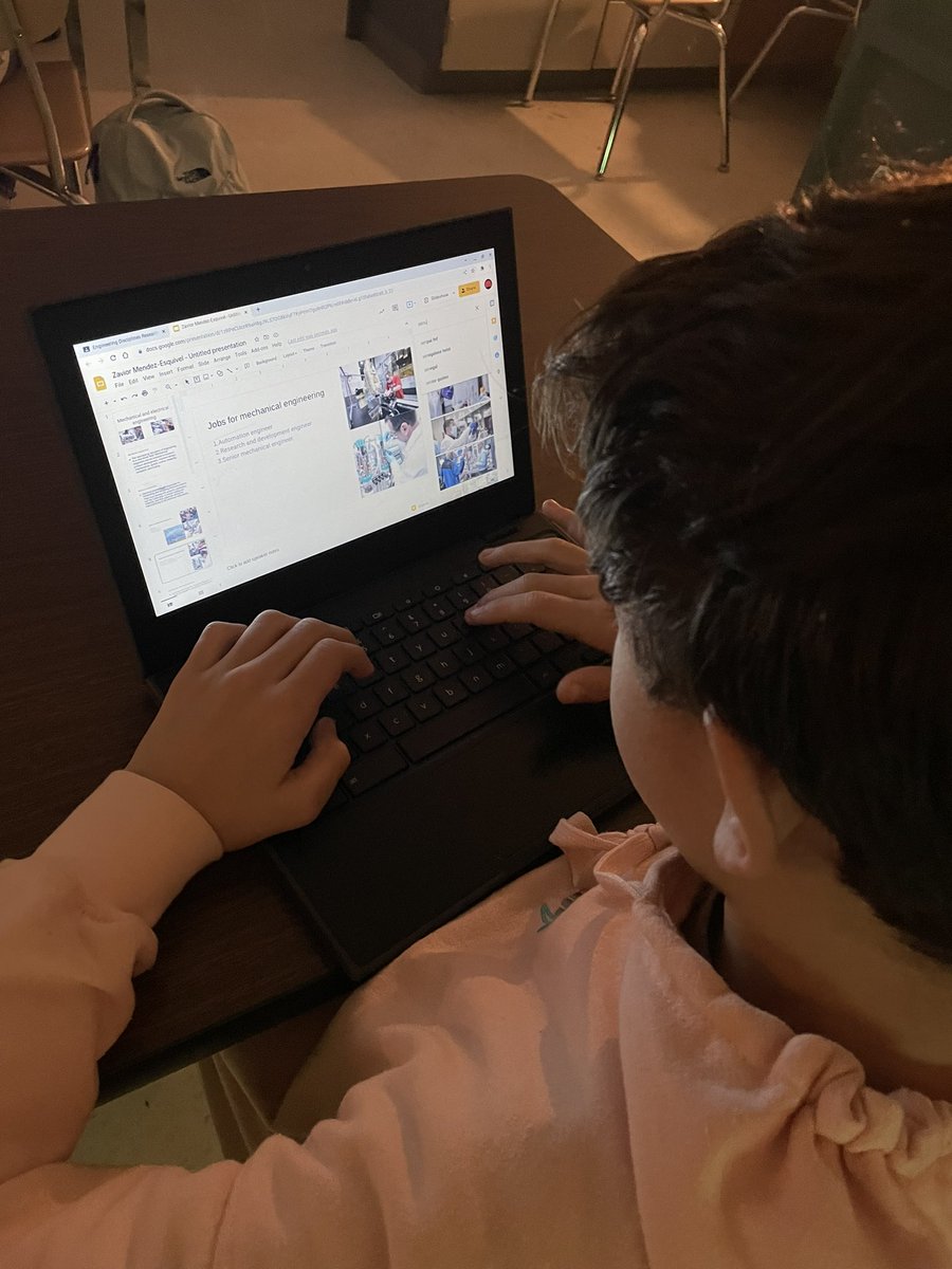 laurasegerson's tweet photo. Ss in @BrentCothron STEM class spent time researching careers in engineering, designing a slide deck presentation, and sharing what they learned. Ss were engaged and having great discussions surrounding these careers. #kddc #sumnerSTEM #sumnerachieves @floodm28 https://t.co/eqU3NPqql4