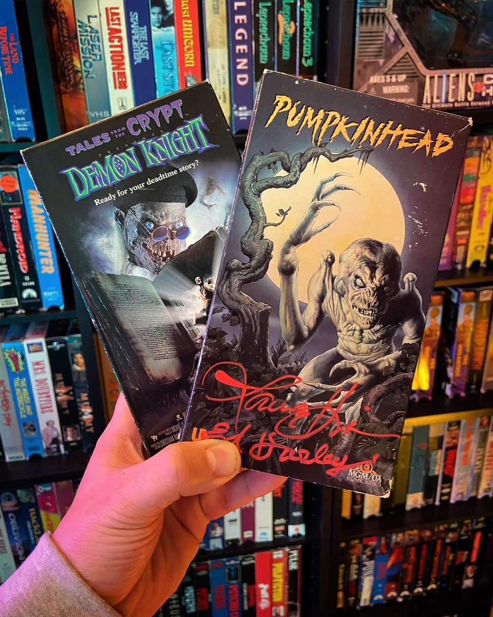 Released on this day, respectively in ‘88 and ‘95, are two of the best! 💚📼

#pumpkinhead #talesfromthecrypt #demonknight #lancehenriksen #billyzane #stanwinston #thecryptkeeper #johnkassir #vhs #vhscu #horrorvhs #80shorror #90shorror #horrorhistory