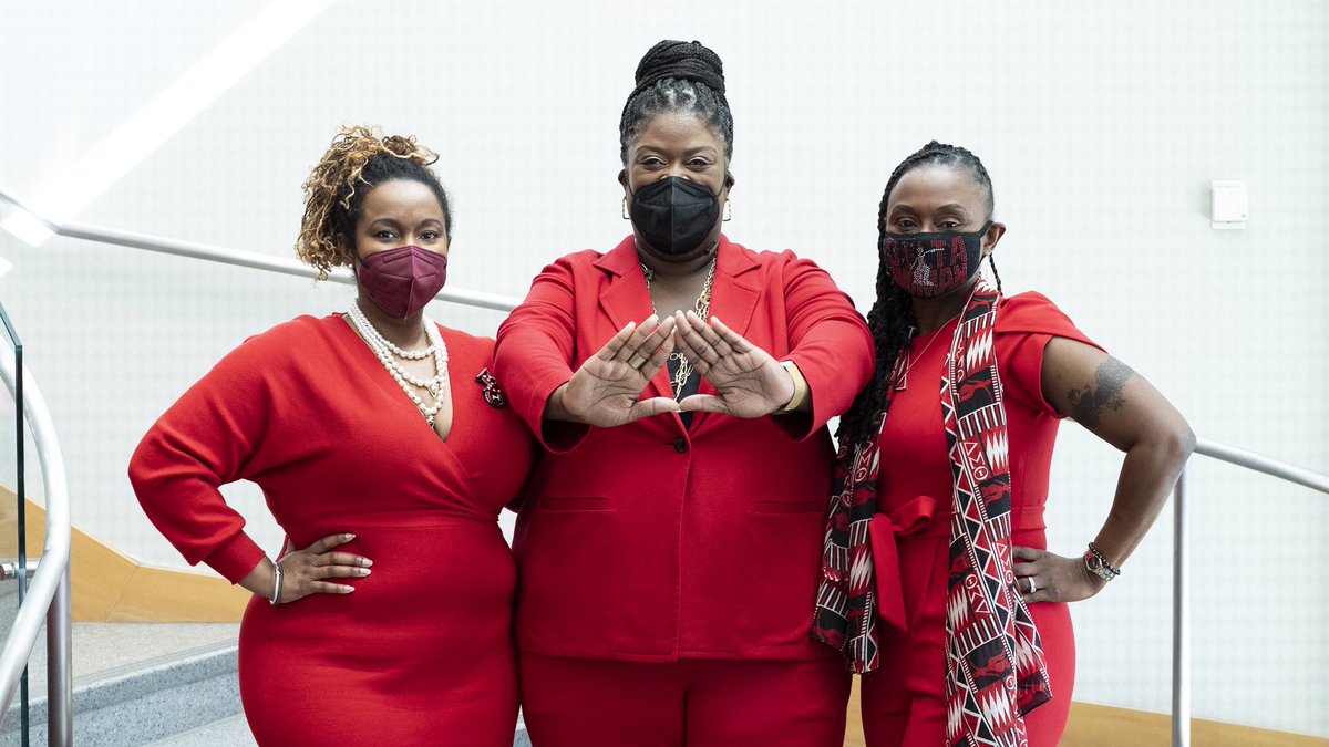 doctor_tfj's tweet image. Loving these beautiful Founders Day optics of my dynamic &amp;amp; intelligent Atlanta Public Schools’ Central Office Sorors of Delta Sigma Theta Sorority, Inc. 109 yrs of Sisterhood, Scholarship, Service,  &amp;amp; Social Action! #DST109 #DST1913 #LivingOurLegacy #AOML