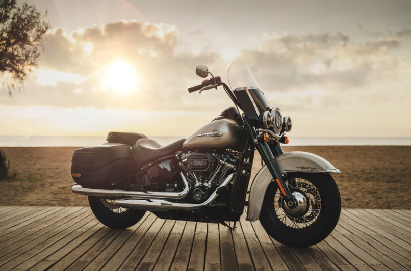 AgentOwlyy's tweet photo. Warmer weather getting you excited for riding season? Before you hit the open road check out this article from a longtime cyclist and fellow State Farm agent: https://t.co/uoritGVIzm🏍️ https://t.co/KV23yPnk8d