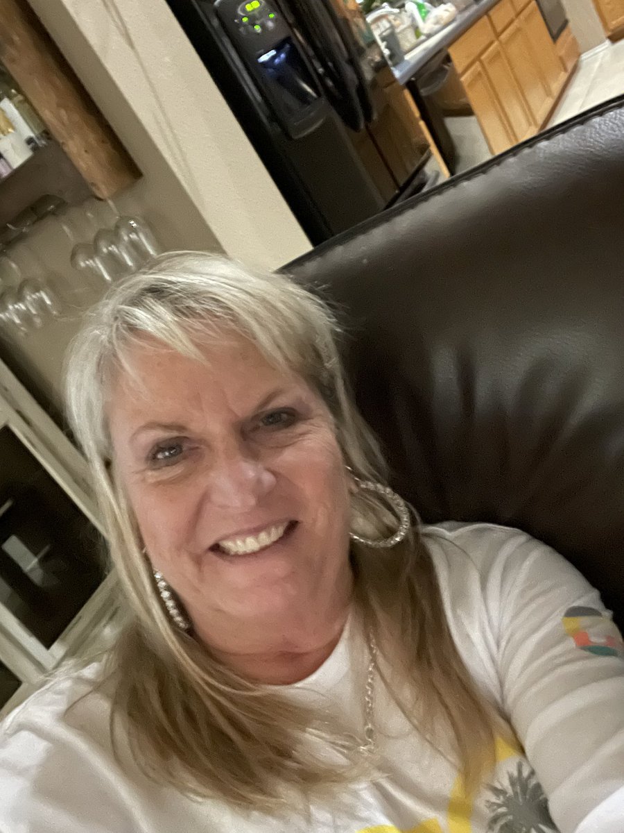 Laura Maunsell (@lauramaunsell1) on Twitter photo 3rd grade teacher tired today. Was asked to teach the Berkshire Bears of Ms. Schorn’s Class. Analyzing DBQ artifacts, bar graph data representation, and critical thinking about mass pounds. <a href="/NorthwestELA/">Northwest ISD ELA</a> 3rd grade teacher tired today. Was asked to teach the Berkshire Bears of Ms. Schorn’s Class. Analyzing DBQ artifacts, bar graph data representation, and critical thinking about mass pounds. <a href="/NorthwestELA/">Northwest ISD ELA</a>