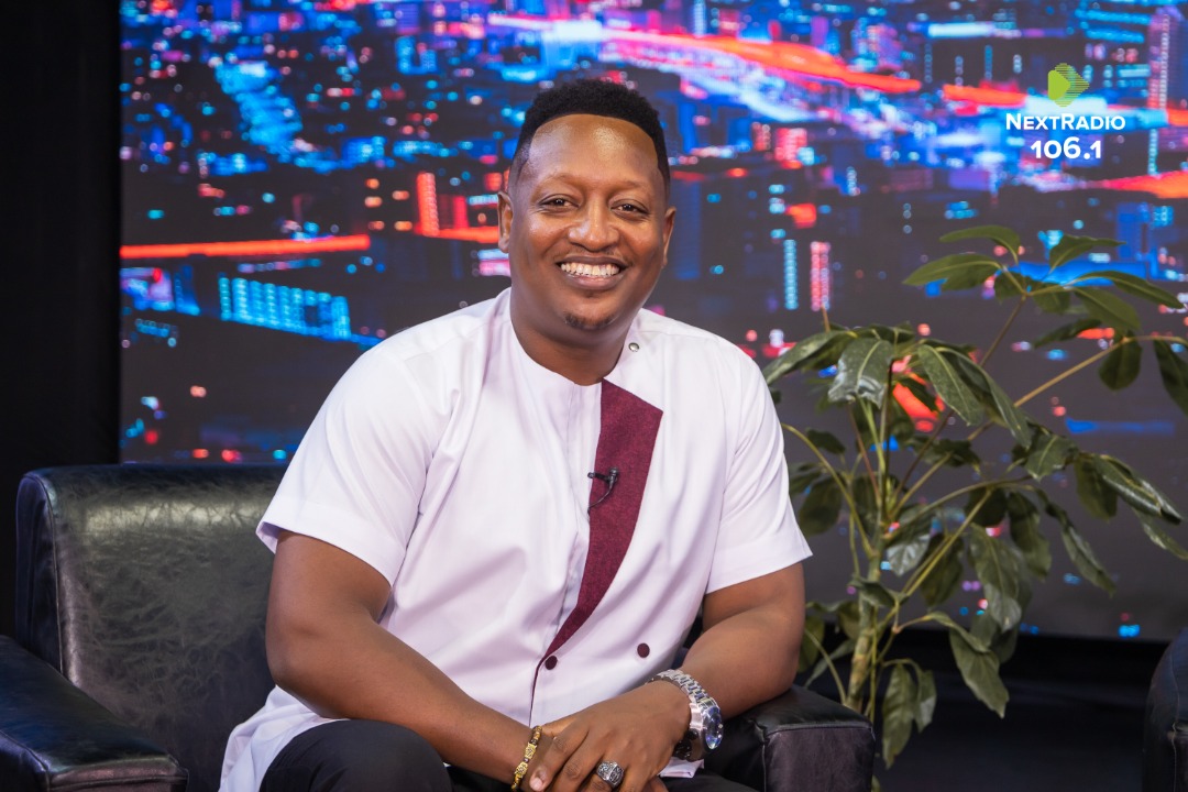 PapleRayn's tweet photo. #LateNitesWithJK
Don't forget to watch this amazing &amp; informative show on @nbstv hosted by the one and only @JK_Kazoora

Dressed by #PapleRaynHub https://t.co/0HOC94chOt