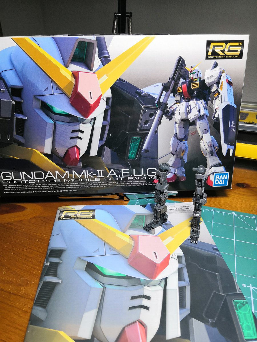 ojdiaz's tweet photo. Y así empieza un nuevo proyecto, esta vez con más dificultad.

#gundam #RG Mk-II A.E.U.G. Prototipo, #RX178  

Primer armado para decidir cómo lo pintaré y si haré alguna personalización. La verdad el kit se be súper robusto y las articulaciones son geniales 

#gunpla_es #gunpla https://t.co/5opXPyYpIb