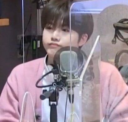 0200FEED's tweet image. 