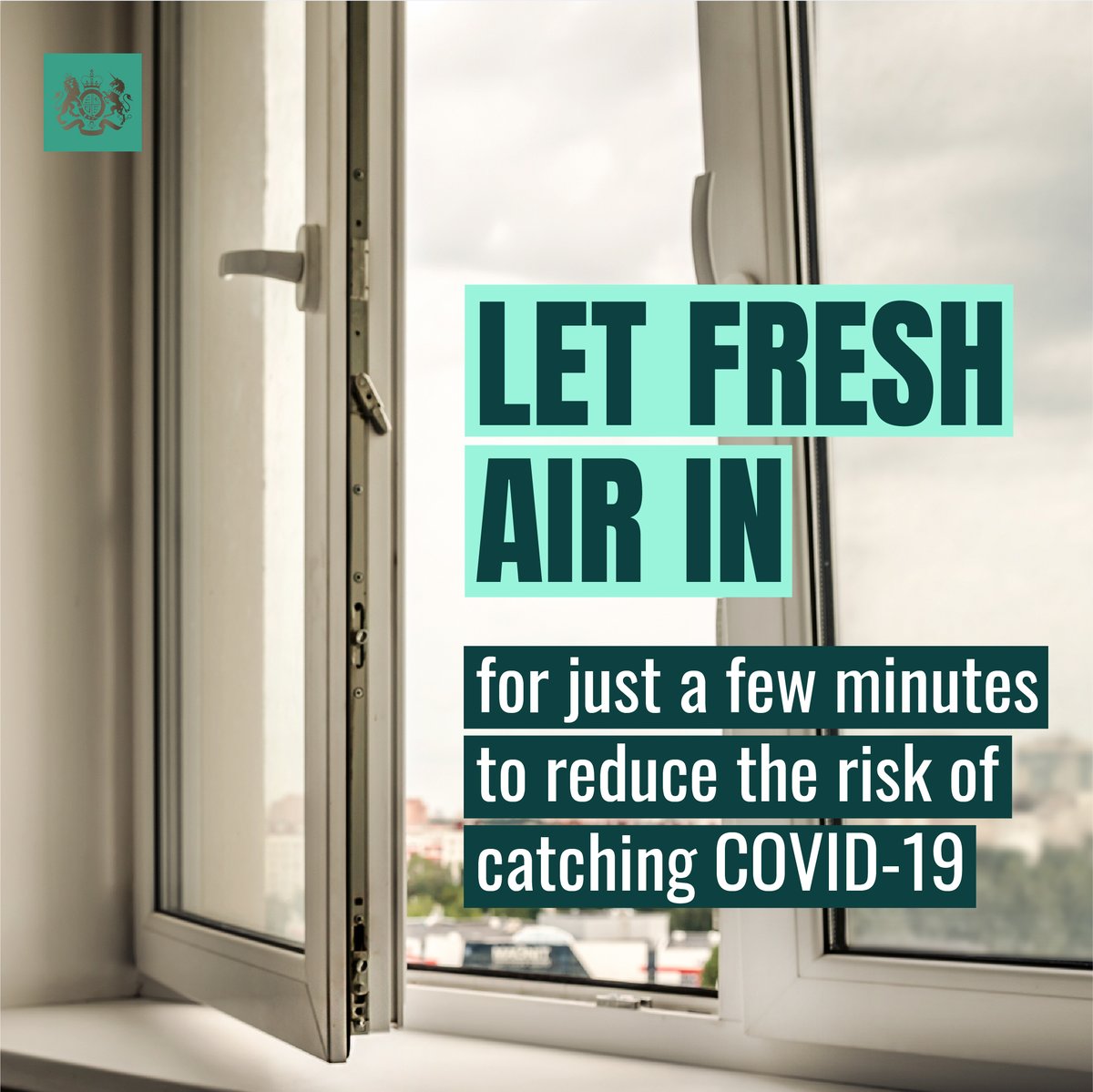 DHSCgovuk's tweet photo. 🚌 Wear a face covering in public indoor venues & on public transport
💨 Let fresh air in if you meet indoors
🧪 Take lateral flow tests regularly
🧼 Wash your hands throughout the day
Help to protect yourself and others from #COVID19.