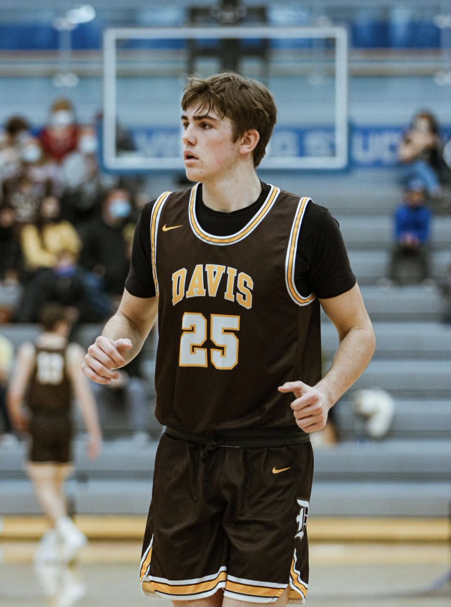 Kongo class of 2022 6’4 Forward Max Painter with 17 points in a win for Davis Tuesday night. <a href="/PainterMaxwell/">Maxwell Painter</a> <a href="/MtnHoops/">Mountain Hoops</a> <a href="/PrepHoopsUT/">Prep Hoops Utah</a> <a href="/RL_Hoops/">RecruitLook Hoops</a> <a href="/utahpreprag/">Utah Prep Rag</a>