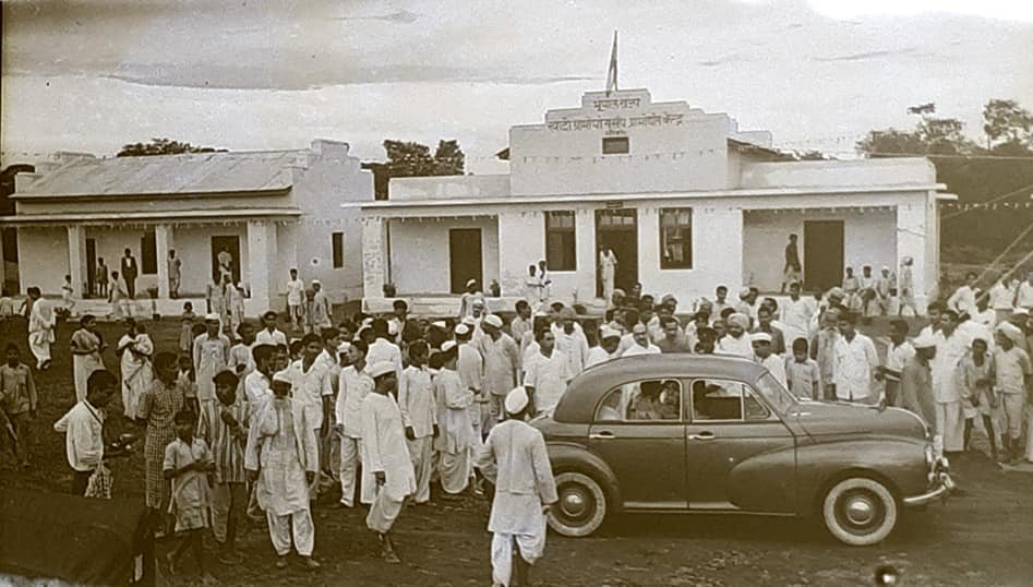 Bhopal Heritage Project بھوپال भोपाल on X: "A photograph that shows  inauguration of the Khadi Centre in Sehore, which was then the part of  Bhopal State--a part C state in the mid