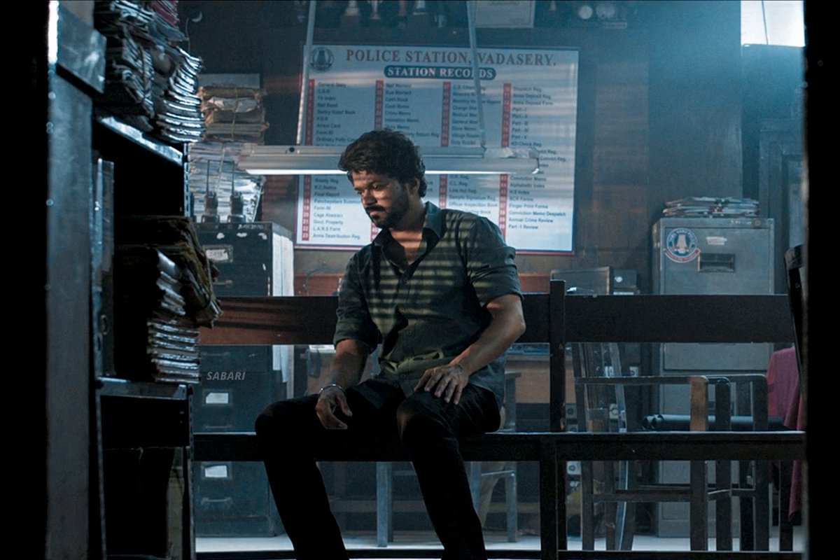 sabari03_'s tweet photo. There's one fictional character that we can completely relate to. JD was one such for meβ#1YearOfMaster https://t.co/iOpkpfGTLi