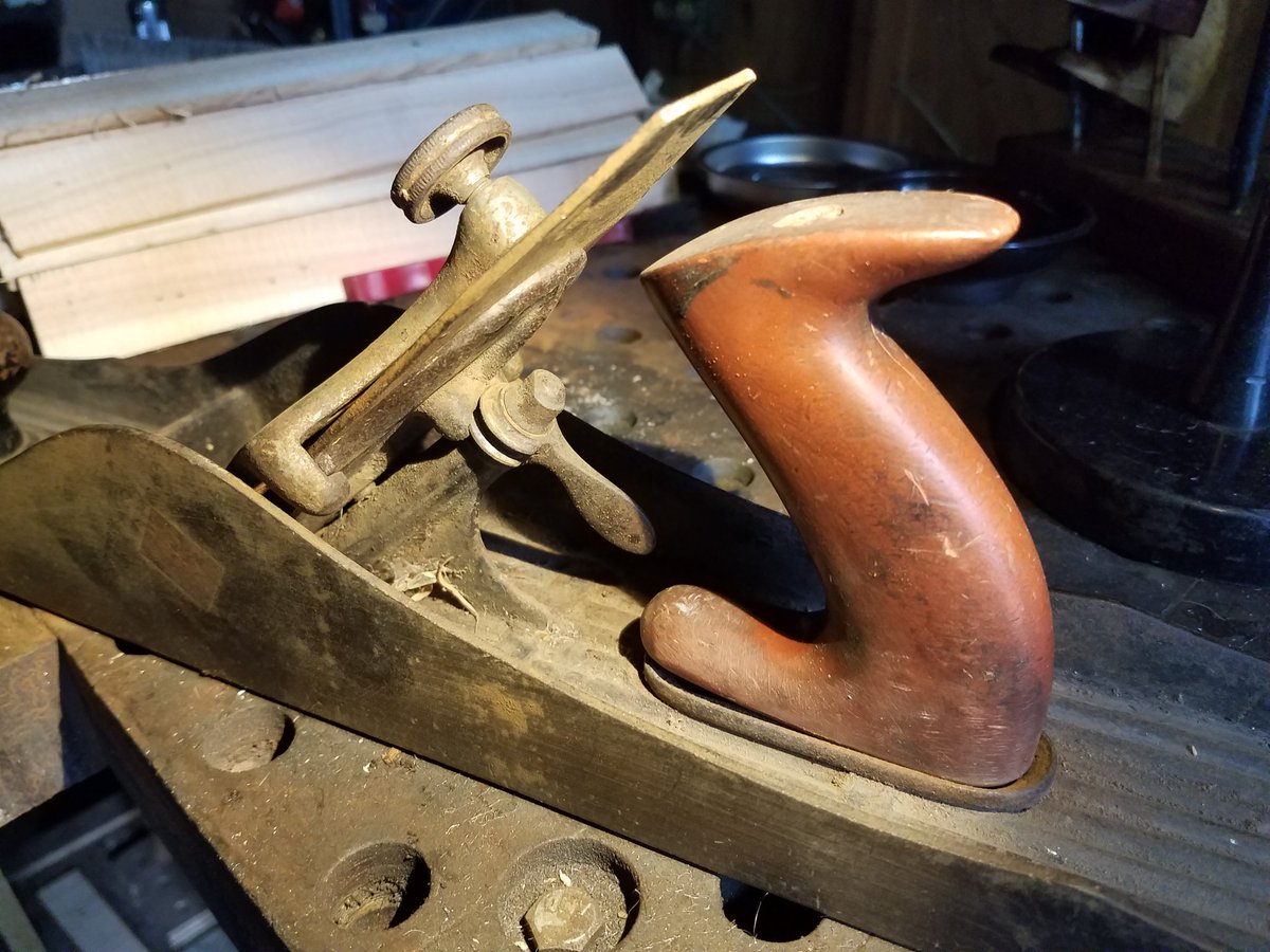 NickMilanovich's tweet photo. The first #restoration of 2022. This one is a Chaplin jointer #handplane from the 1880s/90s. It's now clean and fully functional.
#handplanes #tool #tools #handtool #handtools #vintage #vintagetools #antique #woodworker #woodworking https://t.co/ctnGnsCtqF