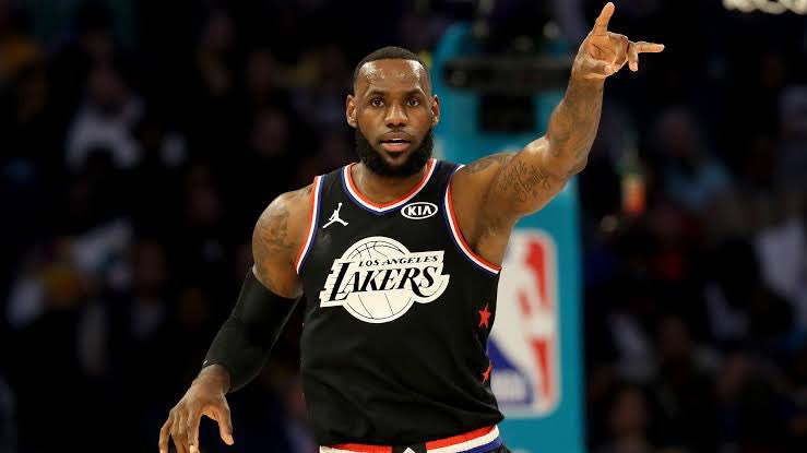 down a 100k now close the gap with a RT with all due respect #LeBronJames #NBAAllStar 🗳