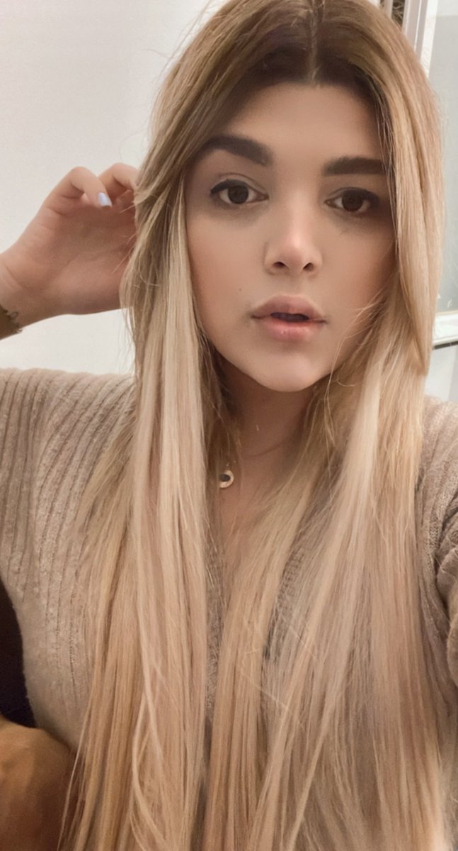 TorelliIsabella's tweet photo. Amo mi cabello https://t.co/pRnX7Pp0YL