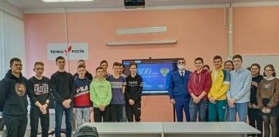 Olga2469's tweet photo. 12 января 1722 года Пётр I подписал указ о создании в стране прокуратуры, установив ее основные обязанности и полномочия.
Заместитель прокурора Елховского района Стафилов Е.В. для учащихся 10 класса провел профориентационный урок, посвященный 300-летию прокуратуры. https://t.co/vZhtSXHS1T