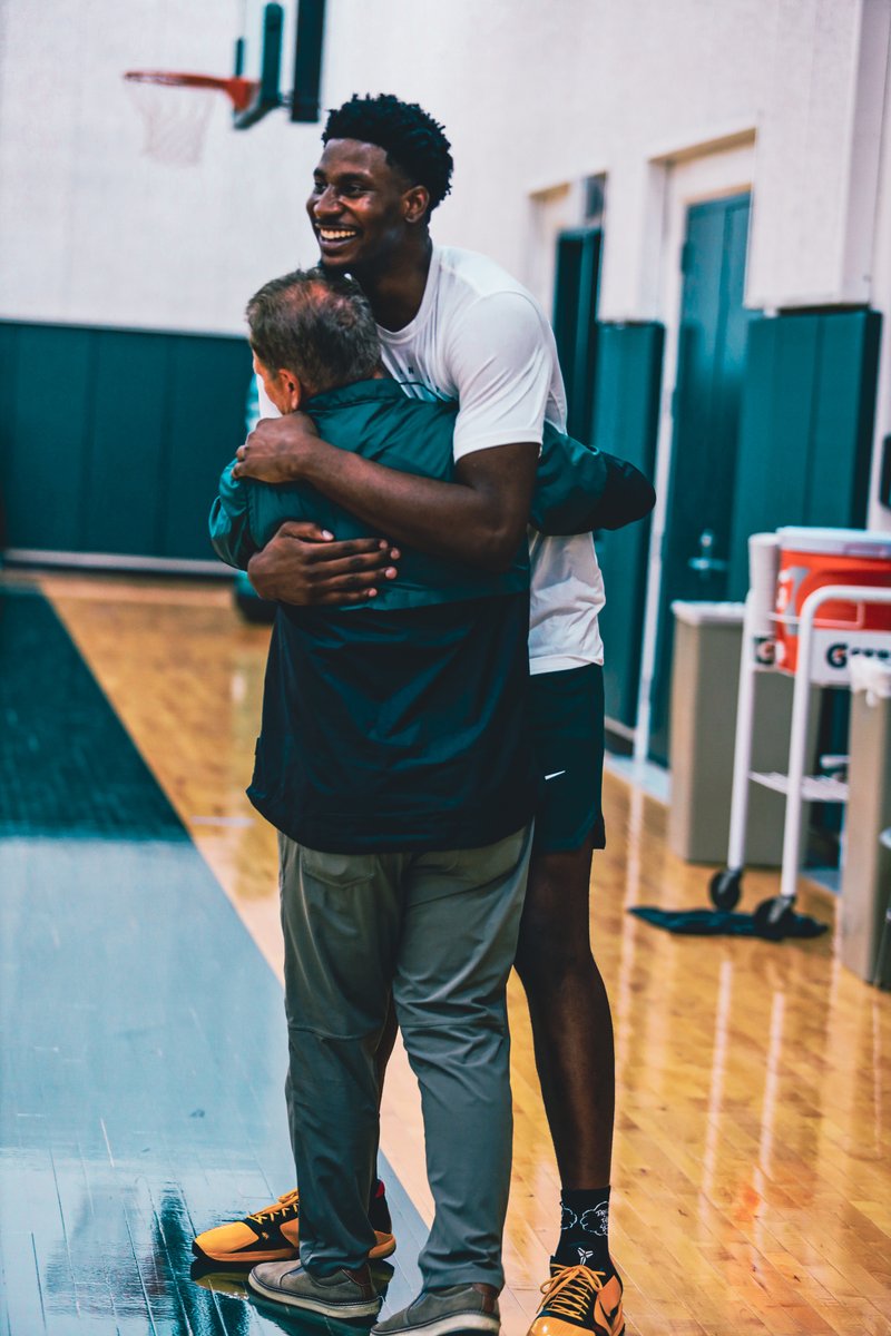 1 RT= 2 VOTES for our guy <a href="/jarenjacksonjr/">JJJ</a> ⭐️⭐️

#NBAAllStar