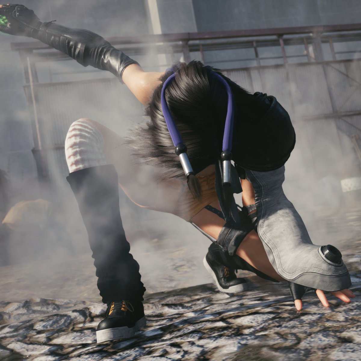 yuffielovemail's tweet photo. yuffie in her dirge of cerberus outfit https://t.co/MsnD04JtfF