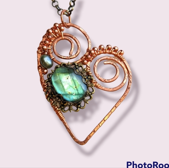 So good I had to share! Check out all the items I'm loving on <a href="/Poshmarkapp/">Poshmark</a> from <a href="/Phluffhead1/">Phluffhead</a> #poshmark #fashion #style #shopmycloset #anthropologie #freepeople #stoneweardesign: posh.mk/LDvqPmjTumb