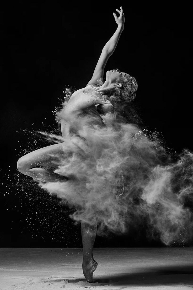 LacrisGg's tweet photo. #Buenastardesnoches
#Buendescanso
🤗❤️💚🌛✨🥱
#AlexanderYakovlev https://t.co/qWFrNiA2uL