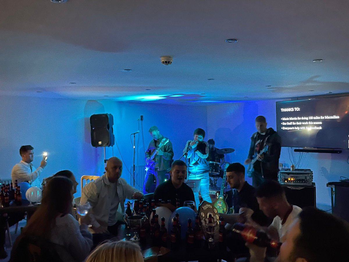 HSACC_Official's tweet photo. 🚨Function Room available for hire🚨

Birthday parties, Christenings, Baby Showers etc. We can look to cater for you 🍾🥂🍻

If you would like to book with us please feel free to contact directly through Twitter via direct message. https://t.co/2tsHPk1BMY