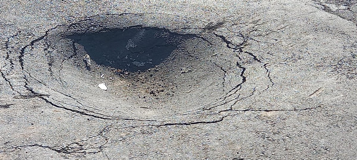 emedina_'s tweet photo. Buena tarde, donde poder reportar un agujero que esta haciendo en C. Puerto progreso Col. Ampliación piloto, cabe mencionar que es el acceso principal de la calle @lialimon @LaPilotoCDMX @PCAlvaroObregon @AlcaldiaAO https://t.co/yHJlHRZBO0