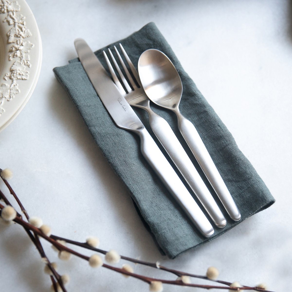 robertwelchuk's tweet image. From midnight suppers to everyday dinners - a table is a meeting place for friends and family to gather and share. 

Inspired by Scandinavian design, Bergen features a balanced approach with sleek simplicity and timelessness.

#robertwelch #cutlerydesign #cutlery