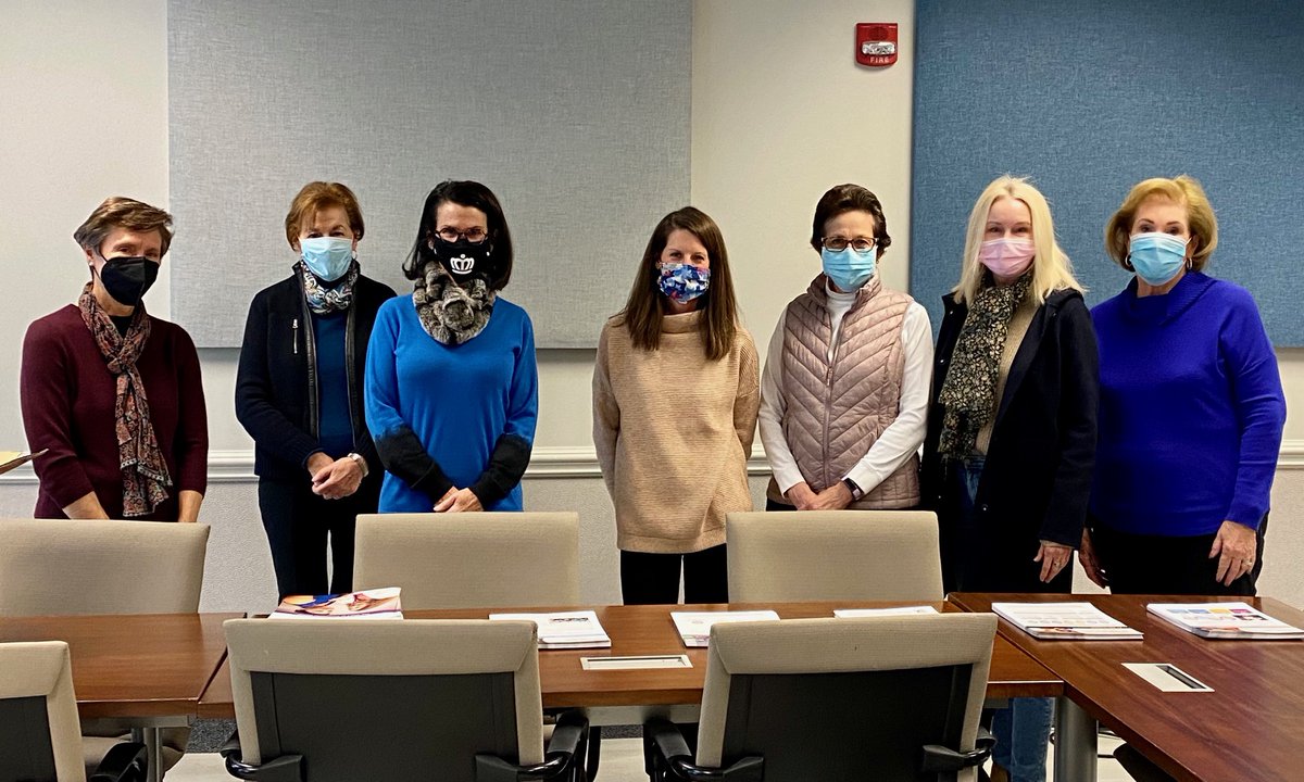 CltAlliance's tweet photo. We had a wonderful time volunteering at @CareRingNC  this morning. Alliance members assembled resource packets for Community Healthcare Workers to distribute to clients participating in the maternal child health initiative. #volunteer #health #communityhealth 🩺 https://t.co/KwPjCsfNp1