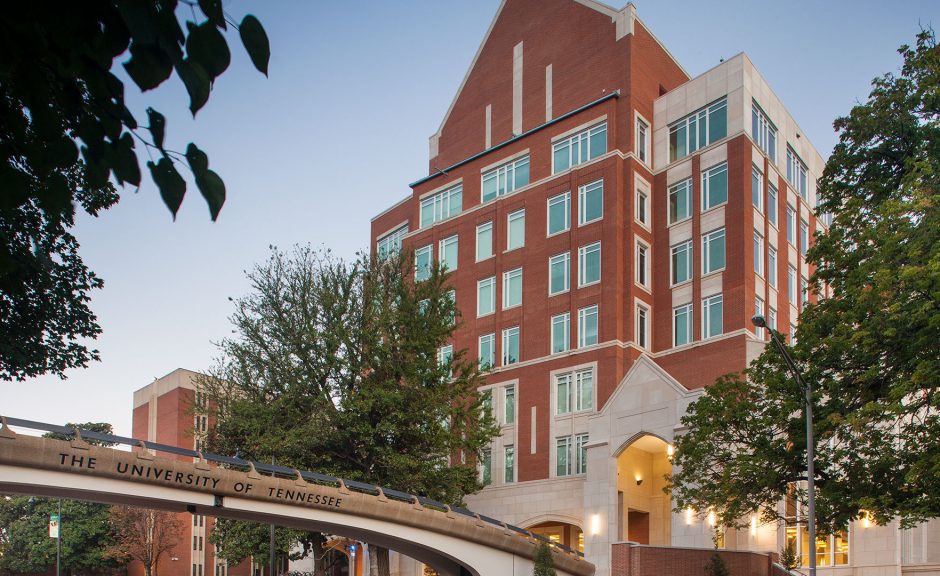 UTConferences's tweet photo. Facility Friday: Strong Hall
Room 101 seats 250 and Room B1 seats 150, both with tiered theater seating.
#FacilityFriday #utconferences #eventservices #universityoftennessee #stronghall #utknoxville #knoxville https://t.co/5laE9nEGZO