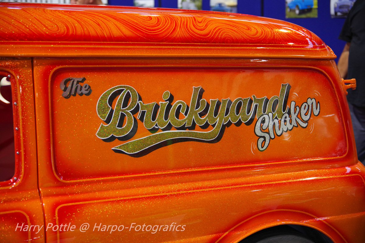 harry_pottle's tweet photo. Lovely paintwork on this hotrod at NEC Classic Car Show #necclssiccarshow #hotrod #hotrods #dragster #rwyb #sparklepaint https://t.co/lZgkPSq9x3