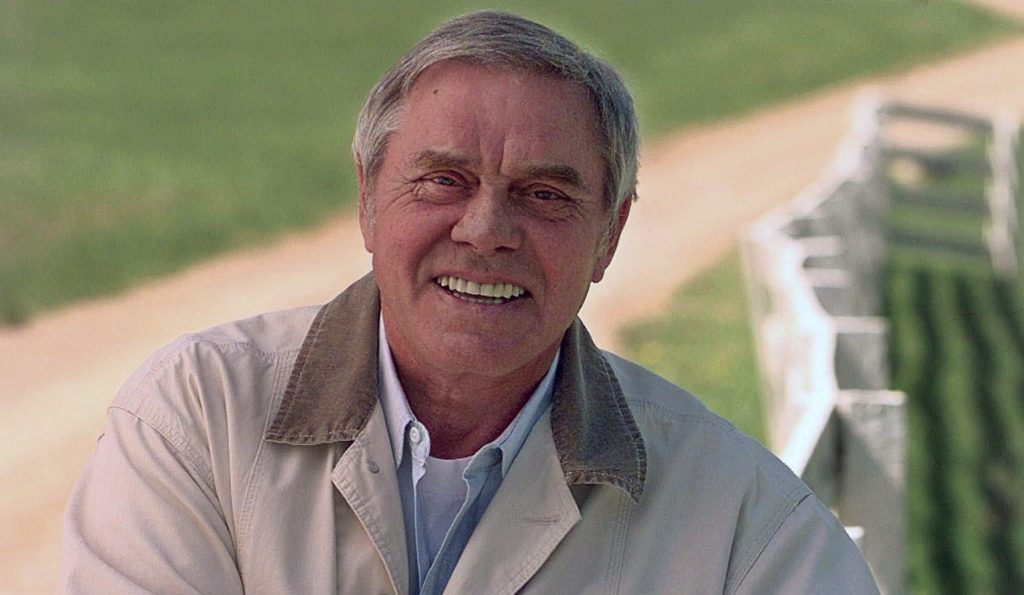 WaymoreJennings's tweet photo. One of the greatest storytellers of all time. #RipTomTHall #TomTThursday https://t.co/IFNHvP8FXn