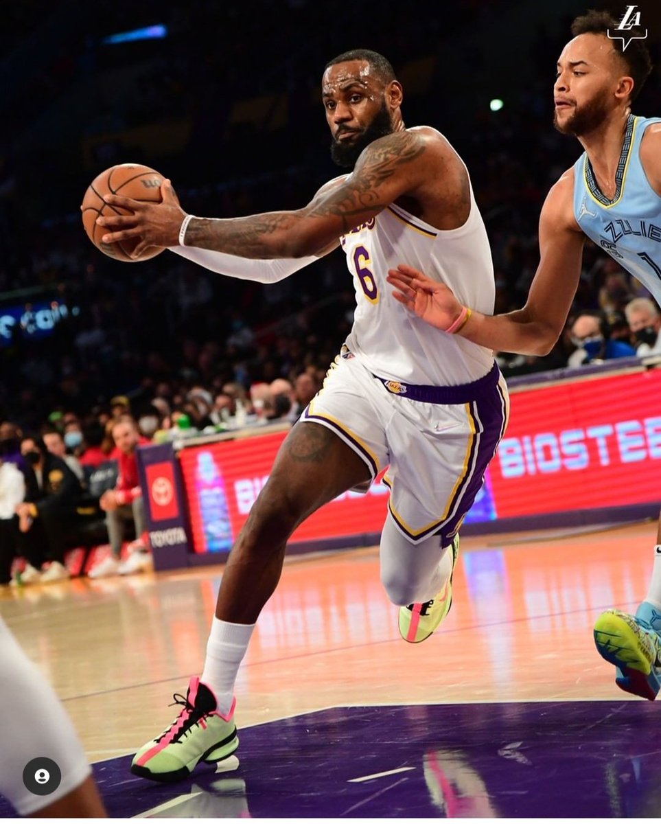 JAR941's tweet image. #LeBronJames  #NBAAllStar  please RT to vote