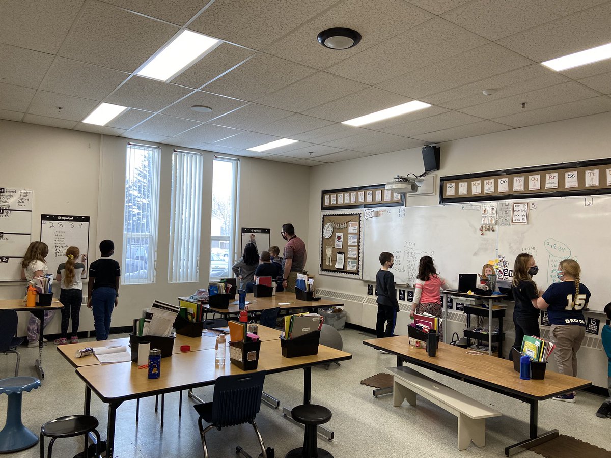 _MissPearce's tweet image. Student: “I normally don’t like things that are hard but this was really fun!” 

A big thank you to @webbkyle for helping our classroom implement #ThinkingClassrooms today!

@StTimothyRegina @RCSD_No81 #RCSDthinks #mathchat