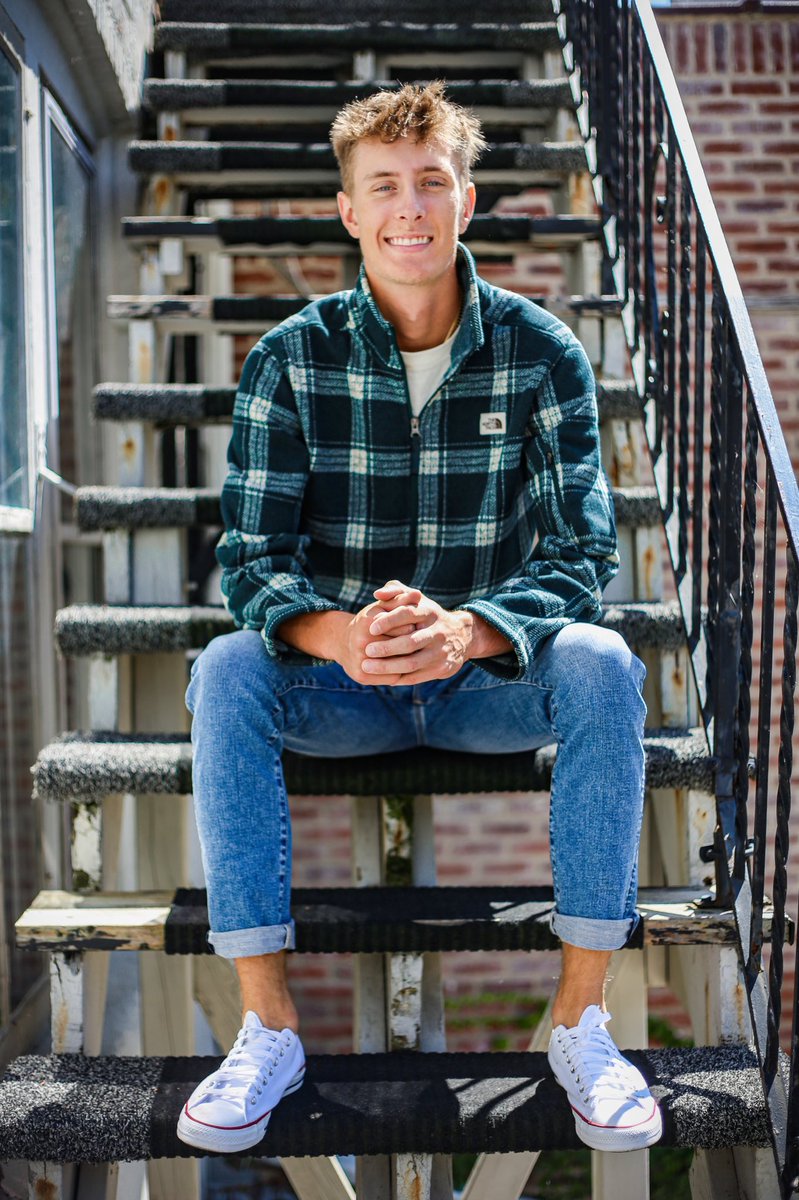 It’s time to meet the first Mr. Bay Port contestant of 2022: John Nickel! John has the best save percentage in Wisconsin for High School hockey 🏒 Check out John January 26th @ 7! 👑