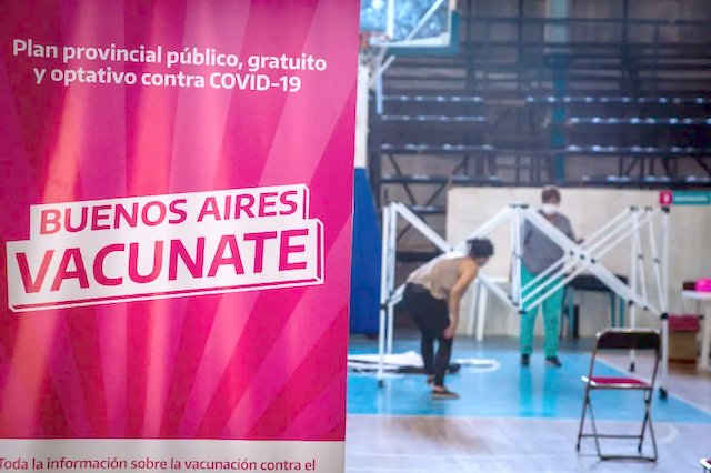 CanalQuilmes's tweet photo. #Quilmes: 👍 La ciudad sumó una nueva posta de vacunación

Seguí leyendo acá 👉 https://t.co/1FcbIVpmBk

#Bernal #solano #Ezpeleta #donbosco #coronavirus #vacunacioncovid19 https://t.co/hc7u2H2bdK
