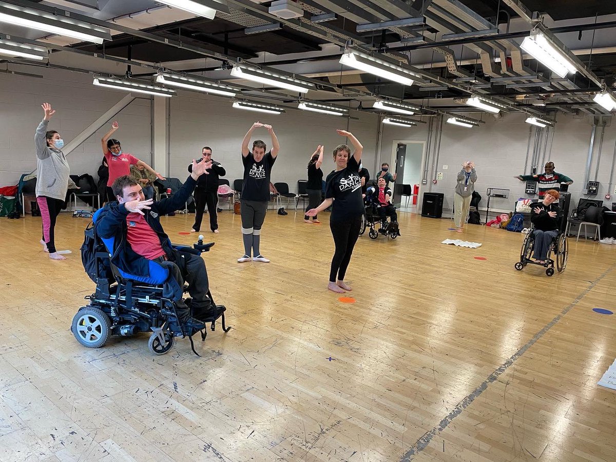 fit4dancect's tweet photo. Lovely creative dance class with @SideKick_Dance this week! So good to be back @CurveLeicester. Thanks @LouiseJaggard and co for the inspiration from your fabulous book! Please do share the link on here, it’s such a great resource for dance teachers! X https://t.co/ZEoKCcw6KA