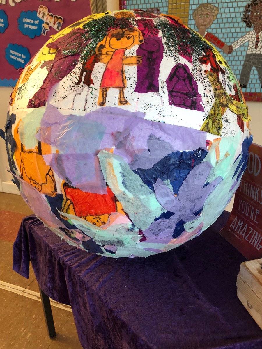 StratLitFest's tweet photo. What a lovely morning with @KinetonPrimary and @SerenaKPatel and finally being able to show her what the children had put together for the #MyAuthorProject around the theme of friendship. Thanks to @PersimmonHomes and @ThistleTrust for #supportingliteracy https://t.co/985ZicaQE3