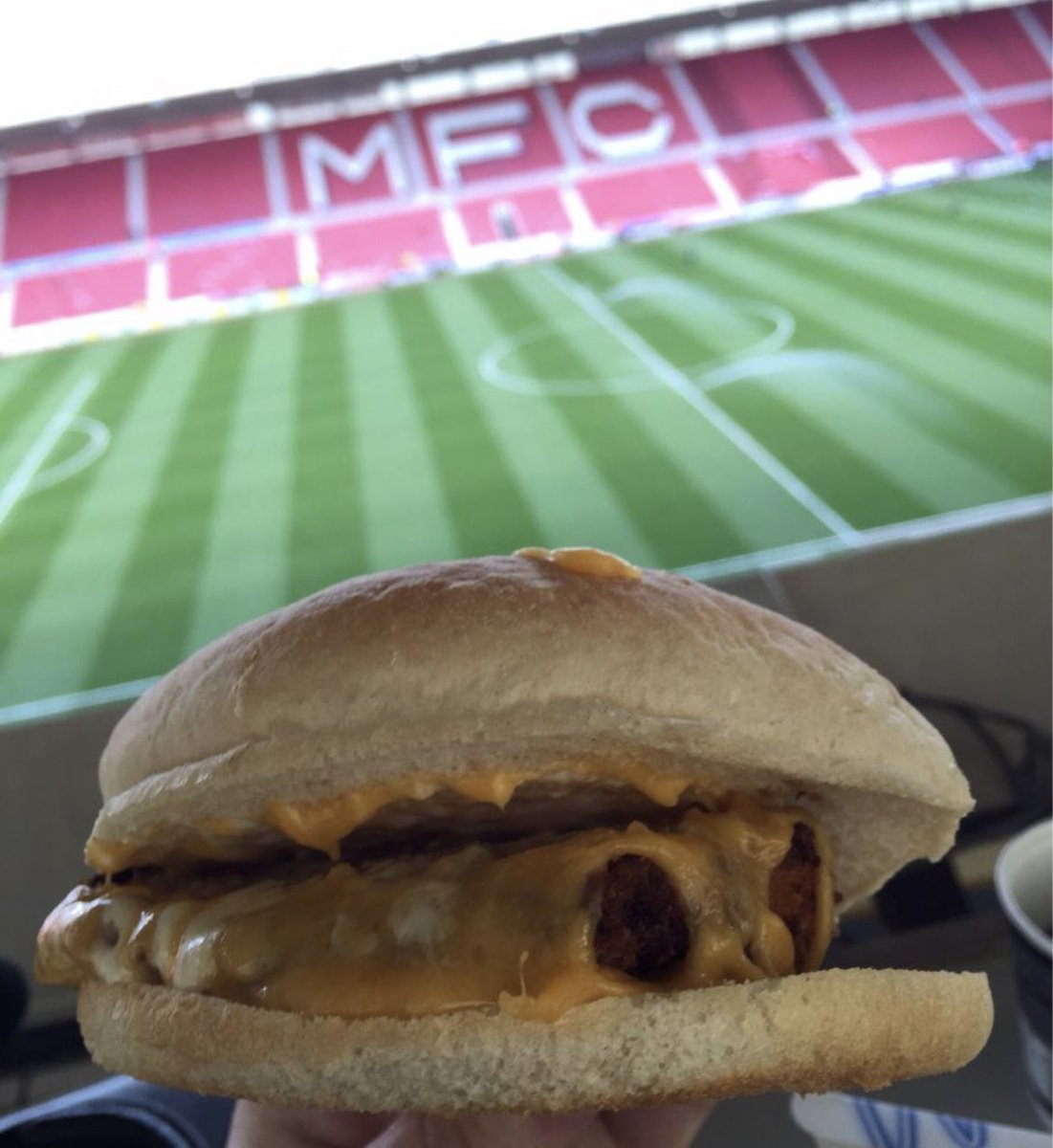 FootyScran's tweet photo. Parmo in a bun at Middlesbrough (@Boro) 

💷 £4.20 https://t.co/TiHqSRYRvb