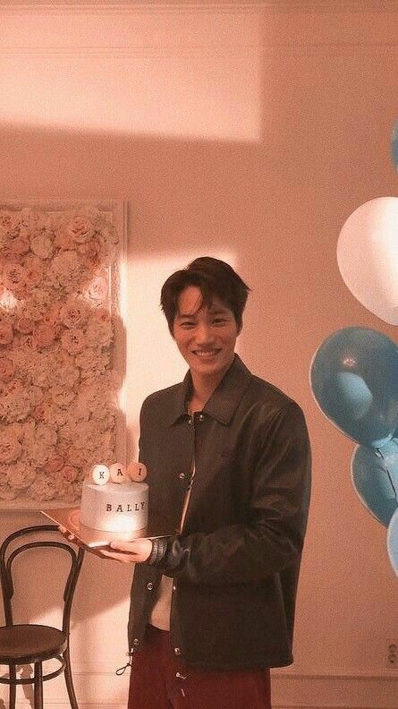 oohtethun's tweet photo. Happy Birthday Kai🎉 Terimakasih sudah bekerja keras, dan menginspirasi banyak orang, semoga sehat2 dan bahagia selalu yah, we always support you and i love you💜
#HappyKAIDay
#AllRounderKAIDay
#종인아생일축하해
#너의모든날들을사랑해_종인아 https://t.co/95pAKaViWE