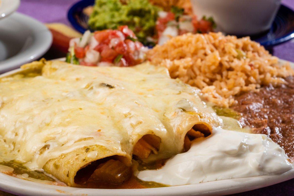 KikosMexican's tweet photo. We don't claim to know everything, but we certainly do know about excellent Mexican food and wonderful service. #KikosMexicanRestaurant #CorpusChristi #CorpusChristiFoodie #VivaCC #CCLocal #HonorTheTaco https://t.co/FeFanTPwtZ